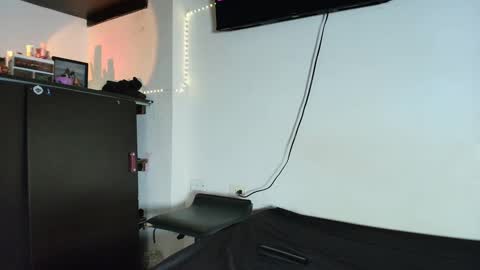 vitoriia_ online show from September 2025 10:48:01 PM