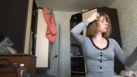 Snapshot of viv983161 chatting on November 2025 08:04:02 AM viv983161 online show from November 2025 08:04:02 AM