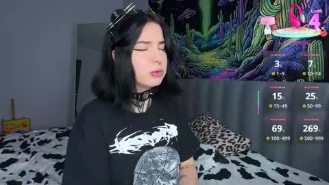 Snapshot of vivi__squirrel chatting on October 2025 04:02:01 AM Vivi online show from October 2025 04:02:01 AM