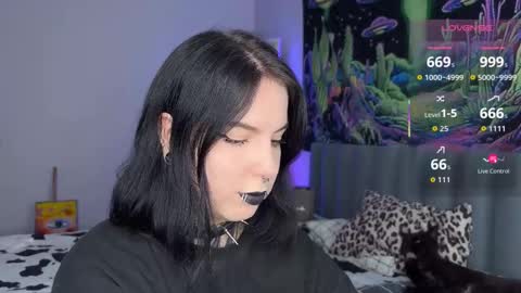 Snapshot of vivi__squirrel chatting on November 2025 07:09:02 AM Vivi online show from November 2025 07:09:02 AM