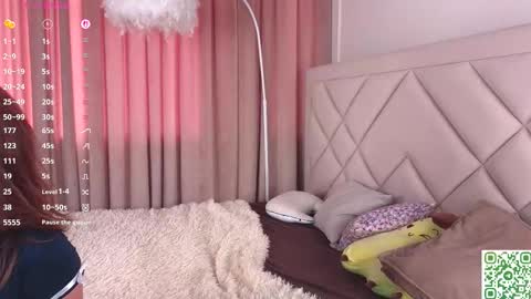 Snapshot of vivi_ennes chatting on October 2025 07:40:02 AM You like my friends can call me LUNA This is my first day here online show from October 2025 07:40:02 AM