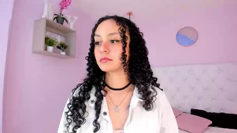 Vivi online show from November 2025 02:54:01 AM