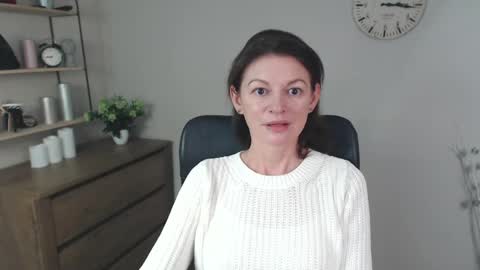 Snapshot of vivian_dream chatting on December 2024 06:41:01 AM Vivian online show from December 2024 06:41:01 AM
