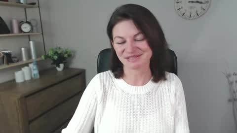 Snapshot of vivian_dream chatting on December 2024 10:18:01 AM Vivian online show from December 2024 10:18:01 AM