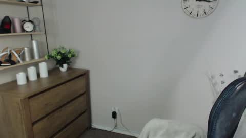 Snapshot of vivian_dream chatting on December 2024 10:00:02 AM Vivian online show from December 2024 10:00:02 AM