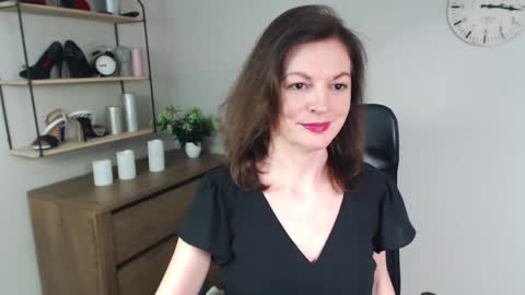 Snapshot of vivian_dream chatting on January 2025 01:52:01 PM Vivian online show from January 2025 01:52:01 PM