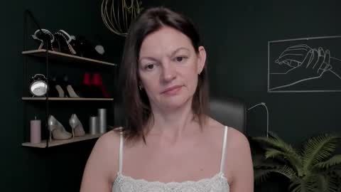 Vivian online show from November 2025 08:15:02 AM