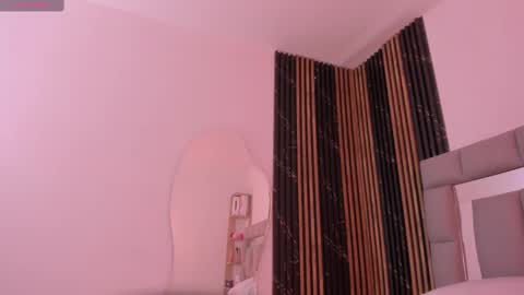 Vivi online show from October 2025 12:28:01 PM