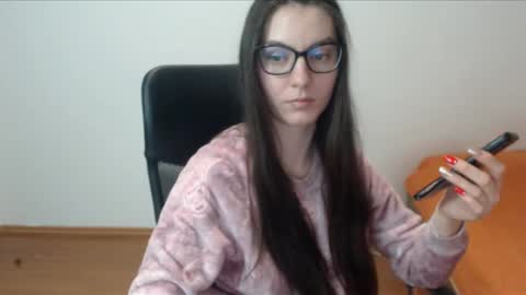 Snapshot of vivianngray chatting on February 2025 07:09:01 PM Vivian Gray online show from February 2025 07:09:01 PM