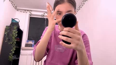 Snapshot of viviennebreihan chatting on October 2025 12:09:02 PM Vivi online show from October 2025 12:09:02 PM