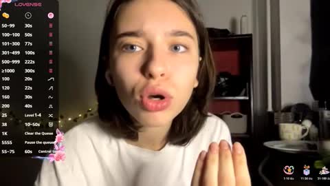 Snapshot of viviennebreihan chatting on December 2025 03:12:02 AM Vivi online show from December 2025 03:12:02 AM