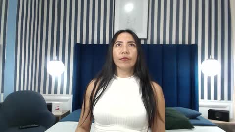 Vivian  online show from October 2025 12:27:02 PM