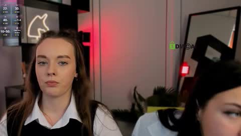 vivy_star online show from October 2025 08:44:02 AM