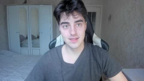 Snapshot of vlad1605 chatting on October 2025 09:29:02 AM Martin online show from October 2025 09:29:02 AM