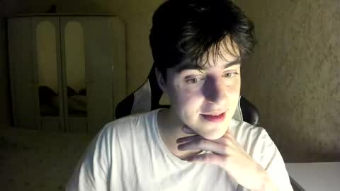 Snapshot of vlad1605 chatting on October 2025 04:20:02 PM Martin online show from October 2025 04:20:02 PM