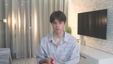 Snapshot of vladaesthetics chatting on December 2025 10:15:02 PM Vladaesthetics online show from December 2025 10:15:02 PM