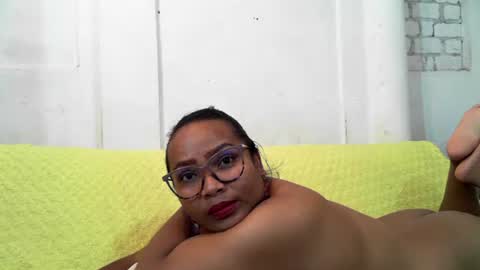 voagelle online show from December 2024 06:13:01 PM