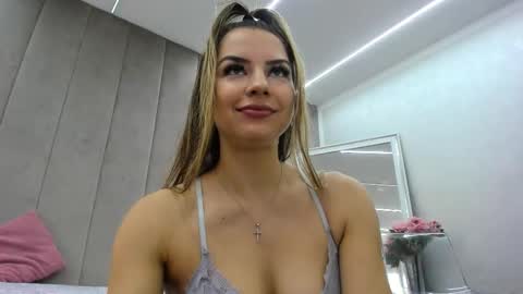 Snapshot of von_dee chatting on October 2025 05:28:02 AM von_dee online show from October 2025 05:28:02 AM