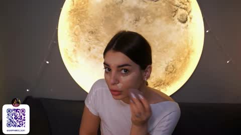 Sofia online show from December 2025 06:19:01 AM