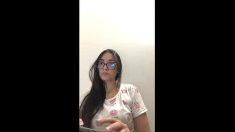 vsantini_ online show from February 2025 03:54:02 AM