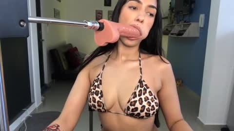 vsantini_ online show from March 2025 10:26:01 PM