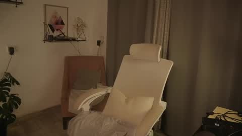 vurtualdiva online show from October 2025 02:07:01 AM