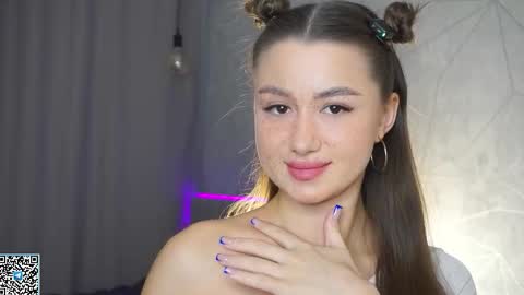 Snapshot of vvilly_wonka chatting on October 2025 01:58:02 AM Ethal - thank you for thumb up online show from October 2025 01:58:02 AM