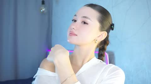 Snapshot of vvilly_wonka chatting on October 2025 01:38:01 AM Ethal - thank you for thumb up online show from October 2025 01:38:01 AM