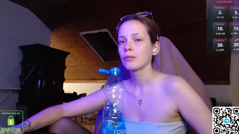 Valou online show from September 2025 09:18:01 PM