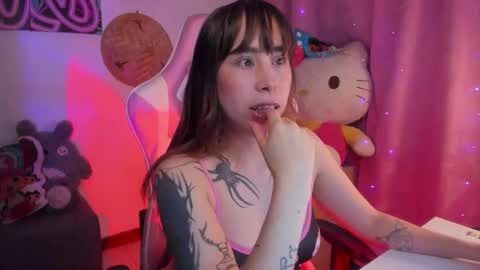 Snapshot of waifu_aika chatting on November 2025 03:23:01 AM AIKA online show from November 2025 03:23:01 AM