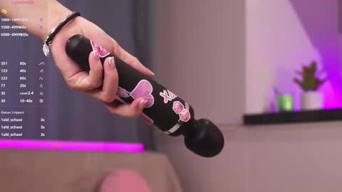  Lina online show from October 2025 05:27:02 AM