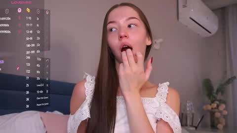  Lina online show from November 2025 04:36:02 AM