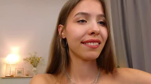 Snapshot of wanda_robinson chatting on December 2024 01:48:02 AM Wendy. Hello Honeys Ill see you 2nd 5th 7th this week love you3 online show from December 2024 01:48:02 AM