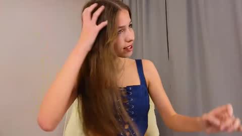 Snapshot of wanda_robinson chatting on February 2025 06:53:01 PM Wendy. Hello Honeys Ill see you 2nd 5th 7th this week love you3 online show from February 2025 06:53:01 PM