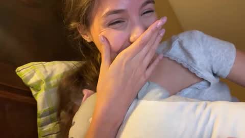 Snapshot of wanda_robinson chatting on September 2025 02:00:01 AM Wendy. Hello Honeys Ill see you 2nd 5th 7th this week love you3 online show from September 2025 02:00:01 AM
