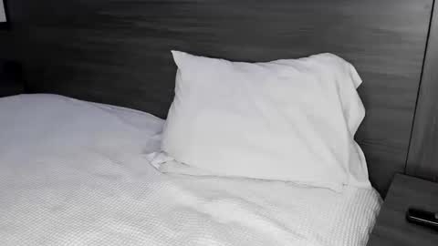 wanderlustgaal online show from October 2025 06:06:02 PM