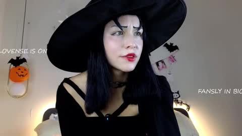 Snapshot of wanettabal chatting on October 2025 02:40:02 PM Betti online show from October 2025 02:40:02 PM