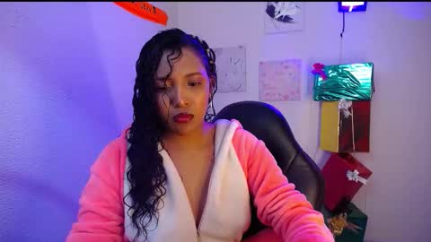 Snapshot of warisgoddes chatting on November 2025 09:30:01 AM EMILY online show from November 2025 09:30:01 AM