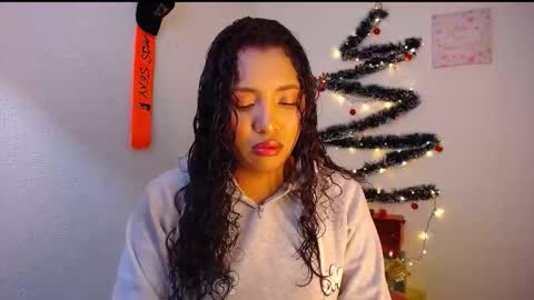 Snapshot of warisgoddes chatting on November 2025 04:12:02 AM EMILY online show from November 2025 04:12:02 AM