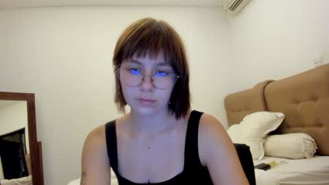 Snapshot of warm_june chatting on February 2025 09:51:02 AM June online show from February 2025 09:51:02 AM