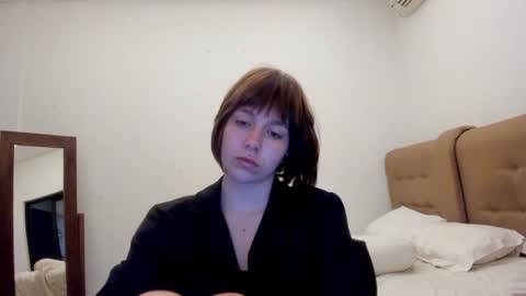 Snapshot of warm_june chatting on February 2025 10:21:02 PM June online show from February 2025 10:21:02 PM