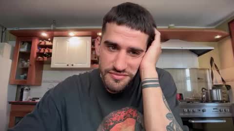 Snapshot of wat___sapbody chatting on December 2025 06:24:02 PM wearetwo online show from December 2025 06:24:02 PM