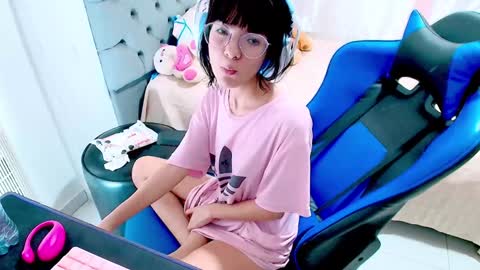 WATASHI online show from January 2025 06:47:01 PM