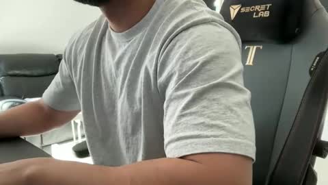 Snapshot of weaponx1 chatting on October 2025 10:17:01 PM Weapon X online show from October 2025 10:17:01 PM