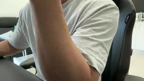 Snapshot of weaponx1 chatting on November 2025 03:50:01 AM Weapon X online show from November 2025 03:50:01 AM