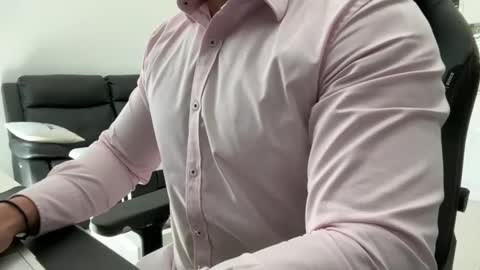 Snapshot of weaponx1 chatting on November 2025 11:16:02 PM Weapon X online show from November 2025 11:16:02 PM