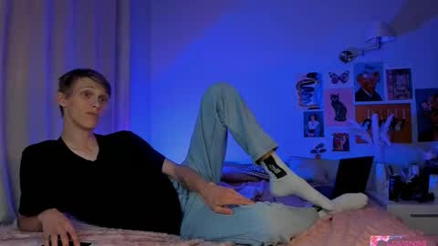 webcamtrain online show from October 2025 03:46:02 AM