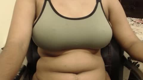 mina online show from October 2025 08:37:01 AM