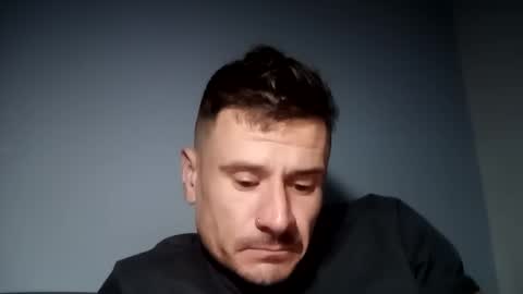 weci77 online show from December 2025 08:49:02 PM