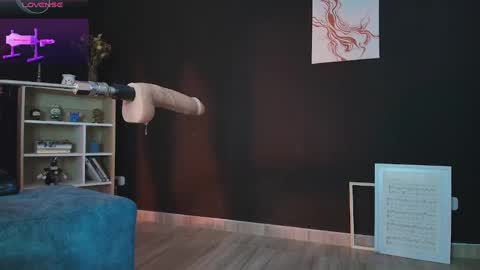 Wednesday   Please help me to reach 111 thumbs up online show from March 2025 06:33:01 PM